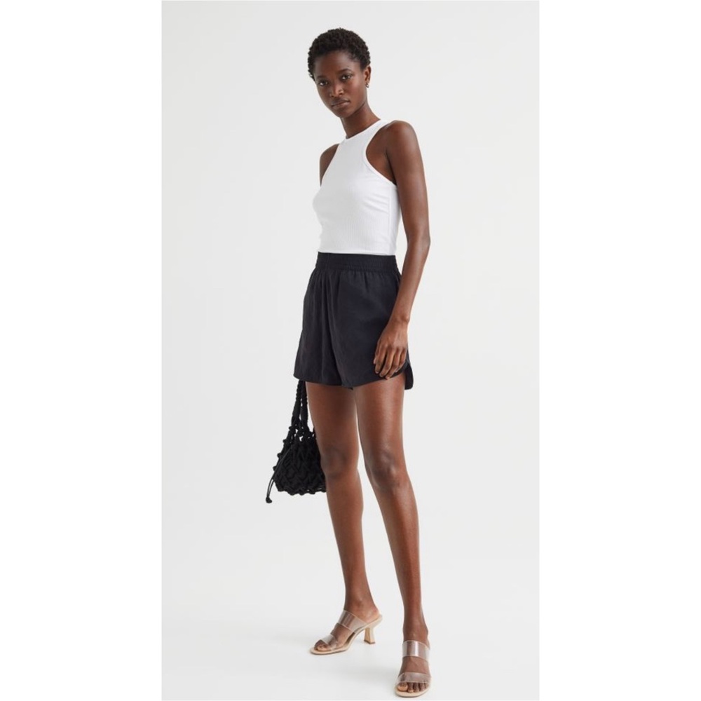 H&M Pull-on Black Sheen Shorts Size Small